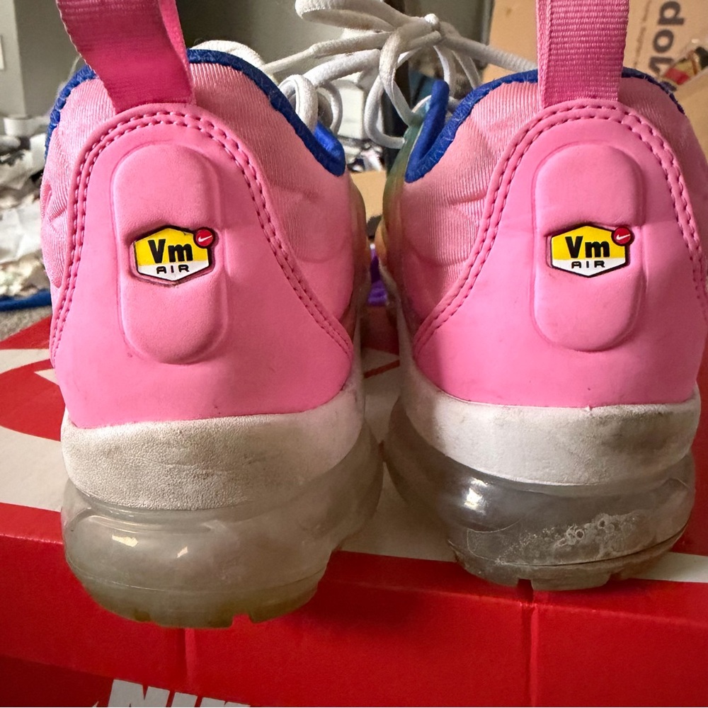 Nike Air VaporMax Plus 9 Pink Foam Sneakers 👟 (dirty) Free Gift 🎁 w/ purchase - Picture 8 of 9